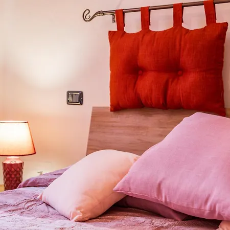 La Casa Di Giuly Apartament *