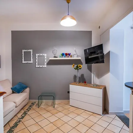 La Casa Di Giuly Apartament *