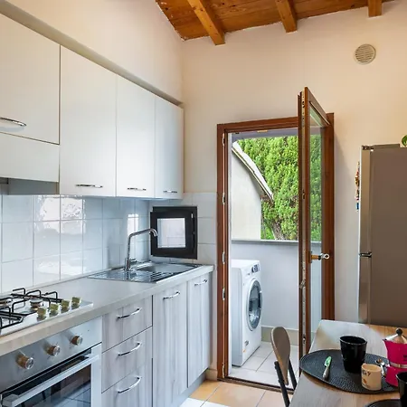 La Casa Di Giuly Apartament *